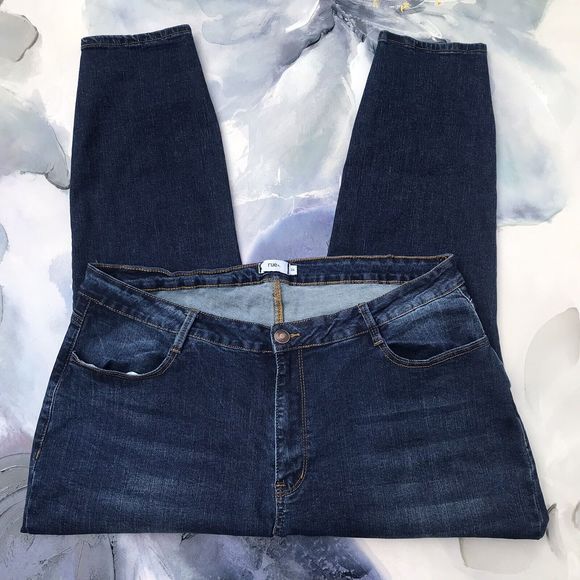 Rue 21 Womens Plus Size 24 Tapered Stretchy Denim Comfort Lightweight Blue Jeans - Picture 2 of 9